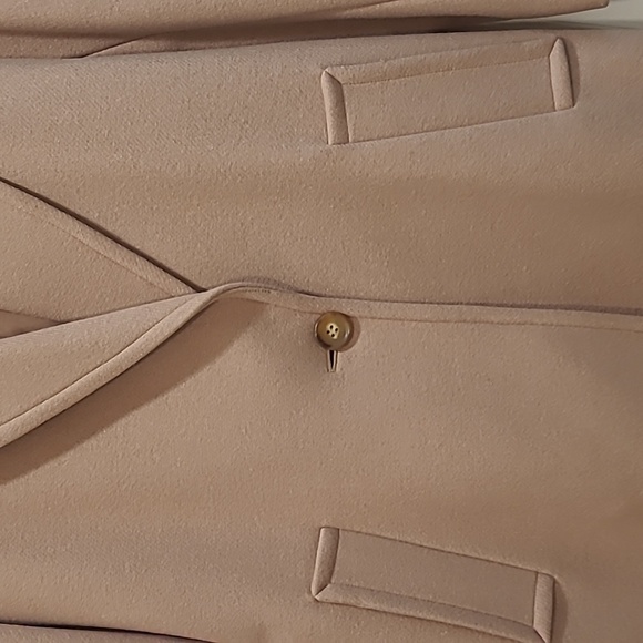 Nwot Theory camel color coat. - Picture 3 of 9